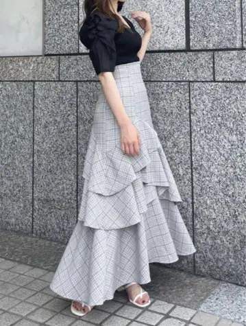 릴리안캐럿 그레이 체크 무늬 스커트
