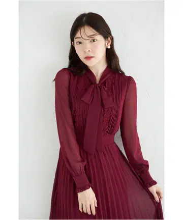 라인 레이스 x 핀턱 보타이 리본 플리츠 원피스