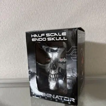 HALF SCALE ENDO SKULL TERMINATOR T-800