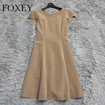 폭시 백리본 드레스 핏앤플레어 반팔 베이지 40 워셔블