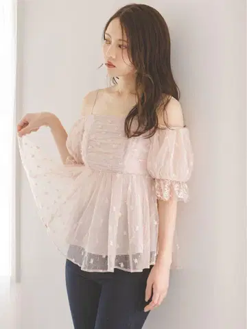 SNIDEL 바리에 오프숄더 레이스 튜닉