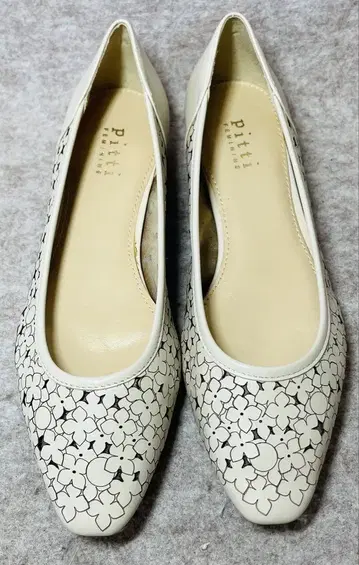 [ 3673 ] Pitti 피티 플라워 컷 펌프스 베이지 23cm