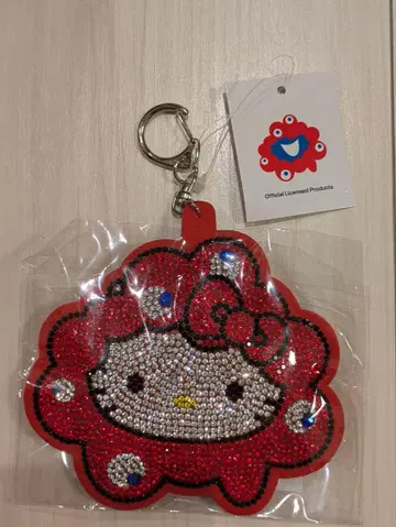 오사카 만박 미야쿠미야쿠 변신 반짝이 가죽 키링 [ 키티 ]