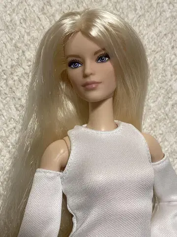 레어 상자 없음 새상품급 바비 시그니처 Looks 6