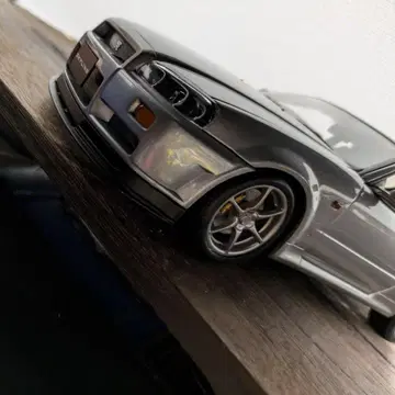 스카이라인 GT-R R34 1/18 SKYLINE AUTOart