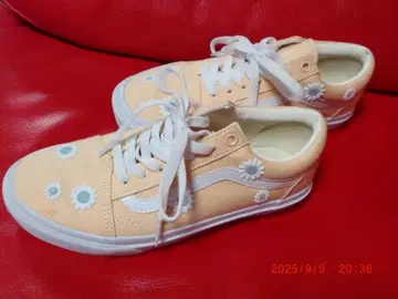 Vans 오렌지 꽃무늬 자수 스니커즈 US 6 시착품