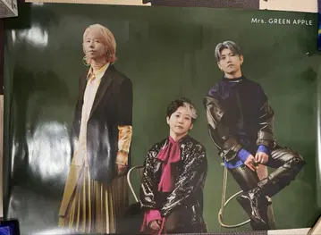 Mrs. GREEN APPLE 포스터