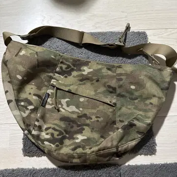 FULLCUP 카모플라쥬 숄더백