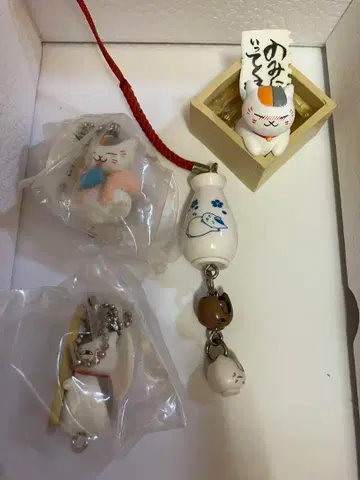 나츠메 우인장 냥코 선생님 스트랩 입상 4종 세트