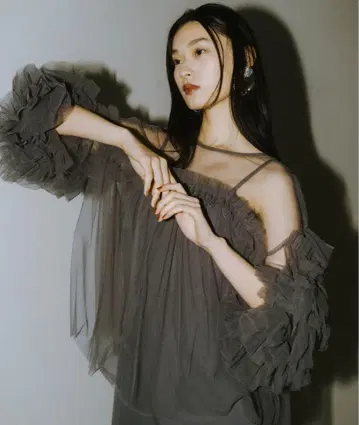 데코라티브 튤 탑스 / 데코라티브 튤 상의