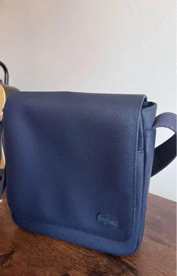 Lacoste (라코스테) 네이비 숄더백