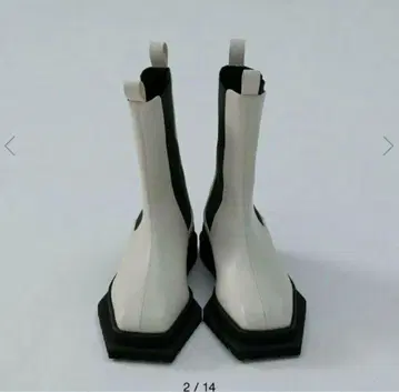 square chelsea boots melt the lady