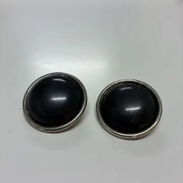 블랙 스터드 귀찌 약 2.5cm