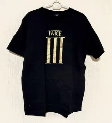 TWICE 4TH WORLD TOUR III 티셔츠 L 사이즈