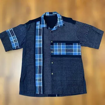 가격 인하 [ 새상품급 ] 빈티지 원단 패치워크 디자인 반팔 셔츠