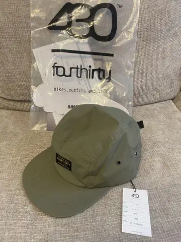FOURTHIRTY 올리브 그린 캡 430