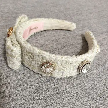 [ 새상품급 ] Swankiss 머리띠 반짝반짝 고져스 헤어밴드