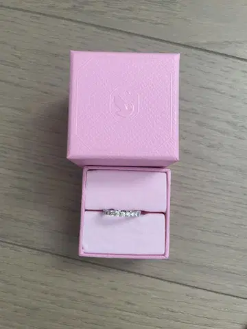 스와로브스키 반지 다이아몬드풍