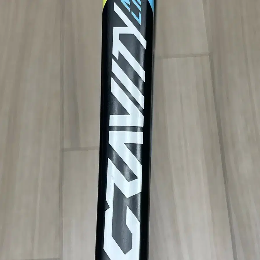 헤드 그래비티 MP 라이트 테니스라켓 팝니다