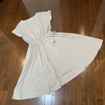 베이지 티셔츠 원피스 반팔