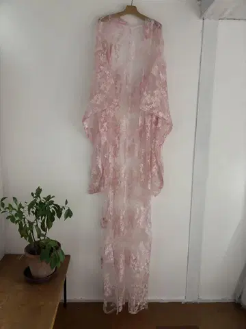 핑크 꽃무늬 자수 레이스 겉옷