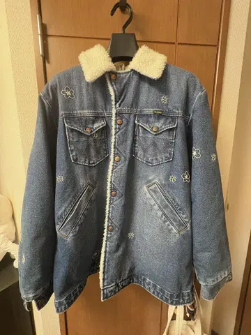 Wrangler 꽃무늬 자수 데님 보아 자켓