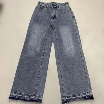 M 사이즈 와이드 레그 데님 팬츠 프린지 헴