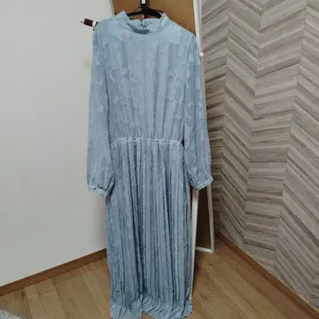 스카이블루 꽃무늬 롱 원피스