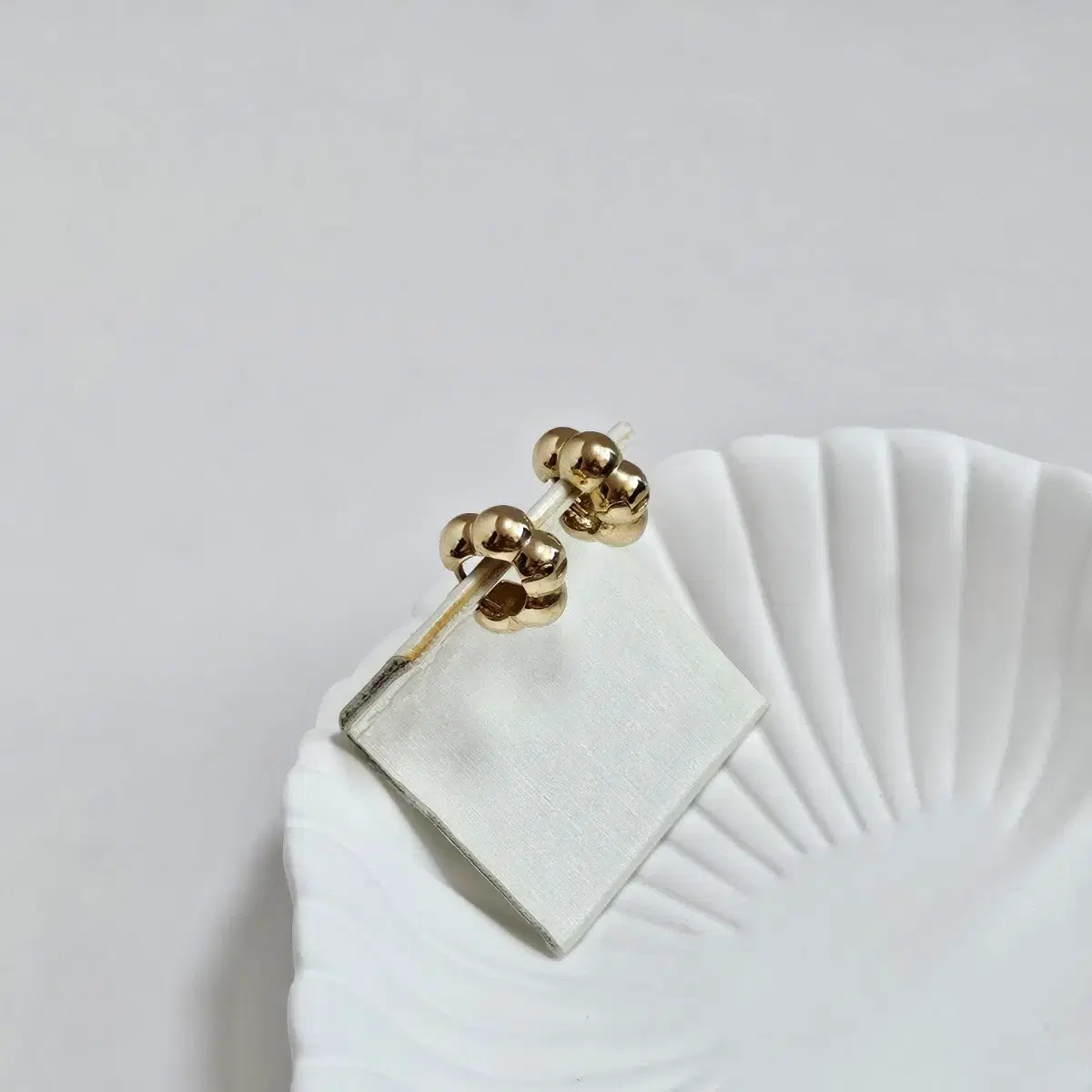 14k Rose Gold Star Coin Unbalanced Earrings (1.24 Don) #14k,#로즈골드,#별코인,#언발귀걸이  on Bunjang Global Site.