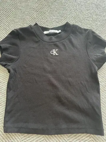 Calvin Klein Jeans 블랙 T셔츠 S