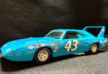 NASCAR 1970 플리머스 슈퍼 버드 로드러너 페티