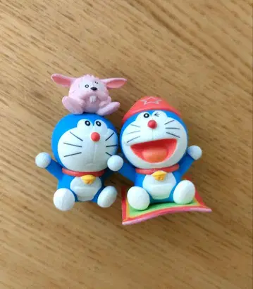 도라에몽 피규어 2개 세트