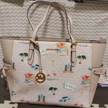 MICHAEL KORS 비치하우스 프린트 토트백