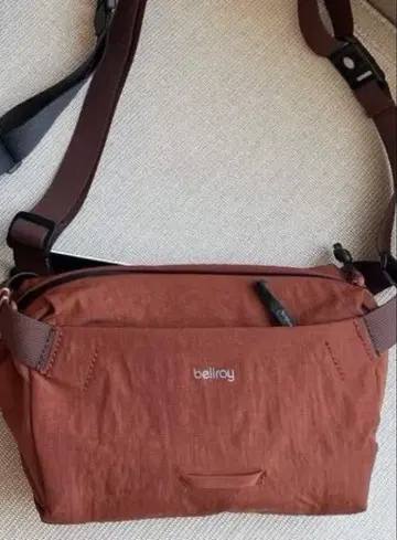 bellroy 숄더백 LITE 7L