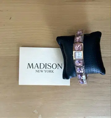 MADISON 스톤 부착 시계
