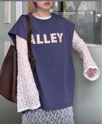 택 포함 Alley Tokyo 로고T셔츠 네이비