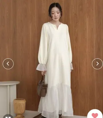 크림색 긴팔 롱 원피스 튤 프릴