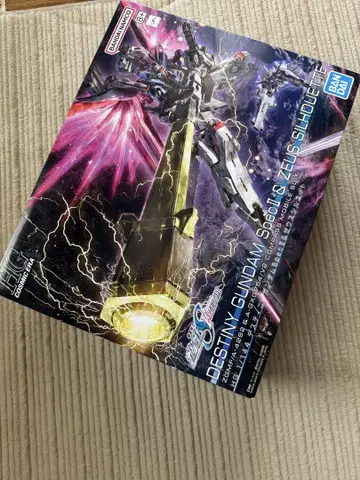 HG 1/144 데스티니 건담 SpecII & 제우스 실루엣