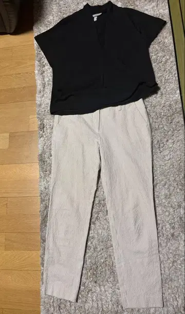 Theory 블랙 스트라이프 상의 팬츠 셋업