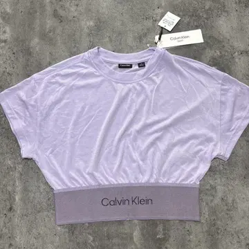 Calvin Klein 라벤더 크롭 T셔츠 M