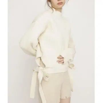SIDE RIBBON LG TOPS 사이드 리본 로우 게이지 상의