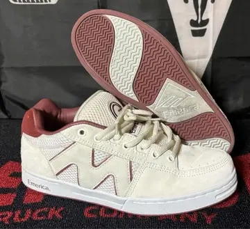 Emerica. OG1 27cm. marcjohnson skatboard