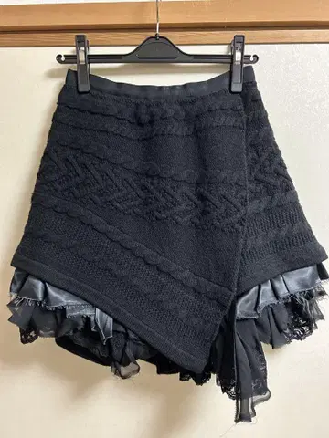 sacai 니트 x 쉬폰 스커트 미사용 새상품