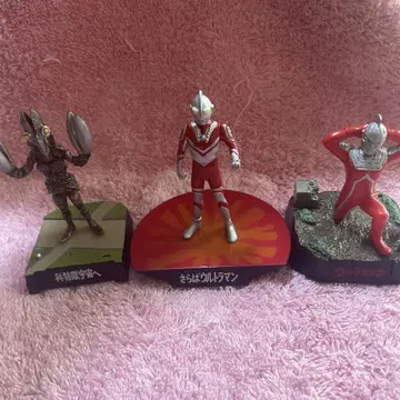 울트라 괴수 명감 피규어 3체 세트