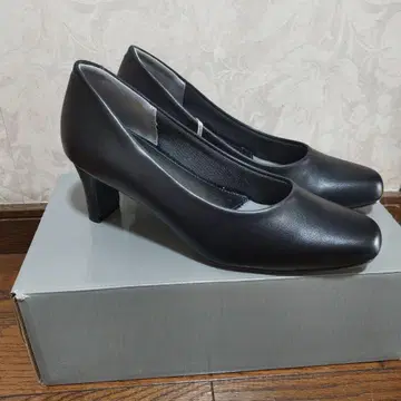 블랙 하이힐/펌프스