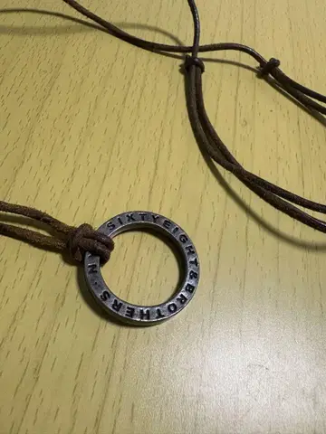 SIX EIGHT BROTHERS 가죽 목걸이 68&brothers