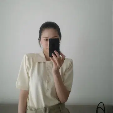 SHOULDER PADS POLO KNIT TOPS 아이보리