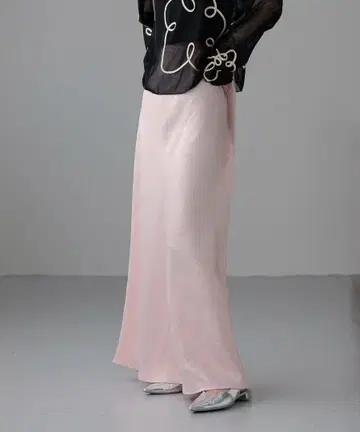핑크 새틴 스커트 LOWRYSFARM 새상품