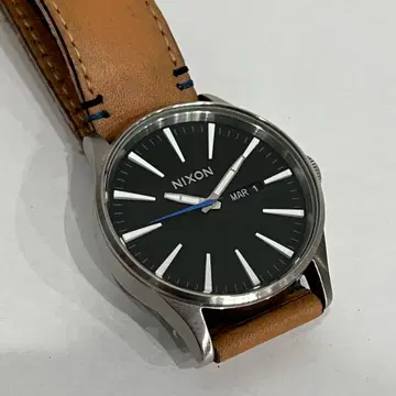 NIXON 블랙 THE SENTRY 손목시계