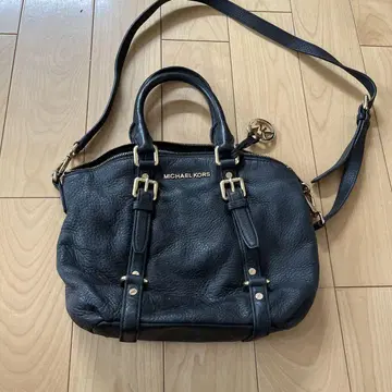 MICHAEL KORS 블랙 가죽 숄더백